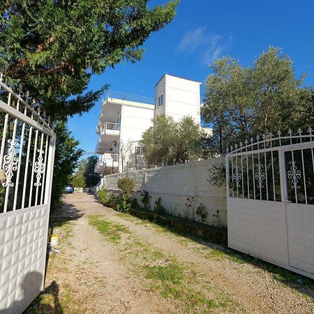 Seaview Apartaments Ksamil Esterno foto