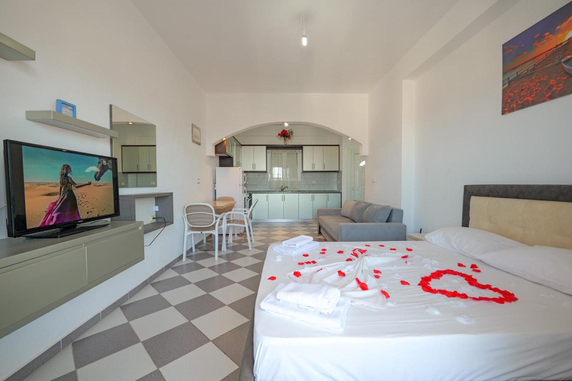 Seaview Apartaments Ksamil Esterno foto