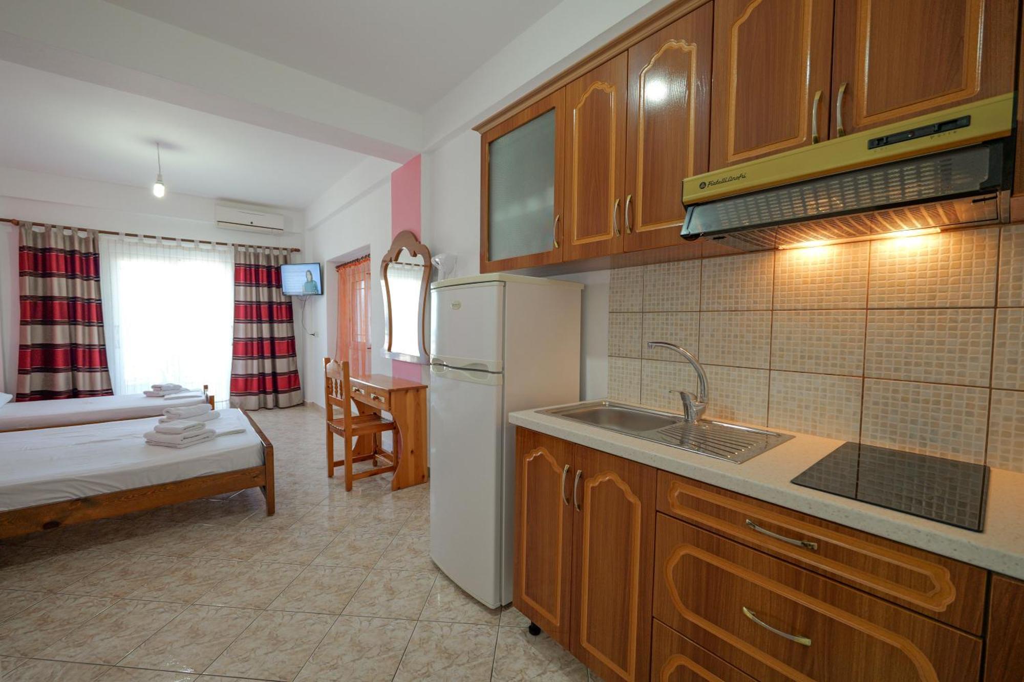 Seaview Apartaments Ksamil Esterno foto