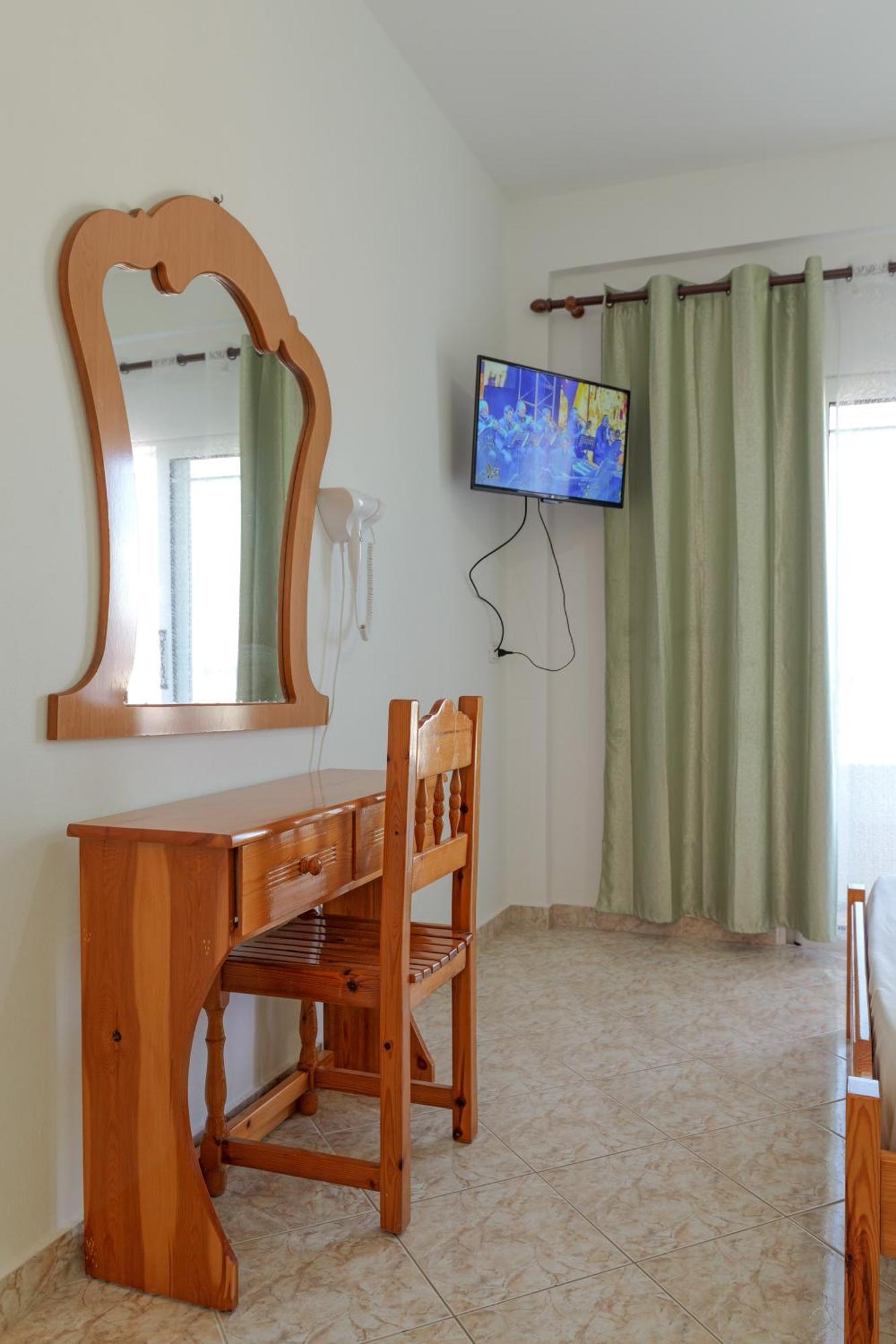 Seaview Apartaments Ksamil Esterno foto
