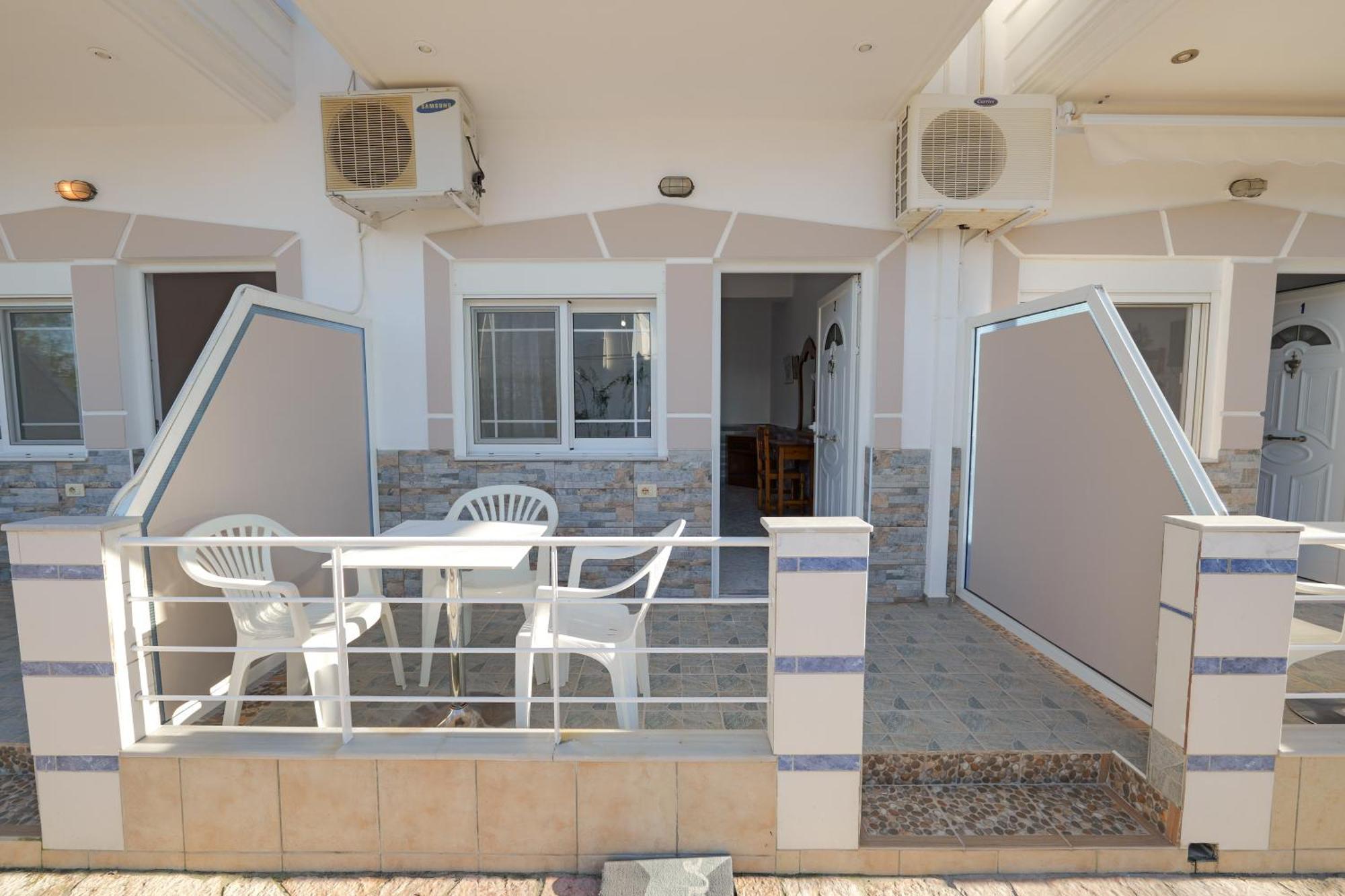 Seaview Apartaments Ksamil Esterno foto