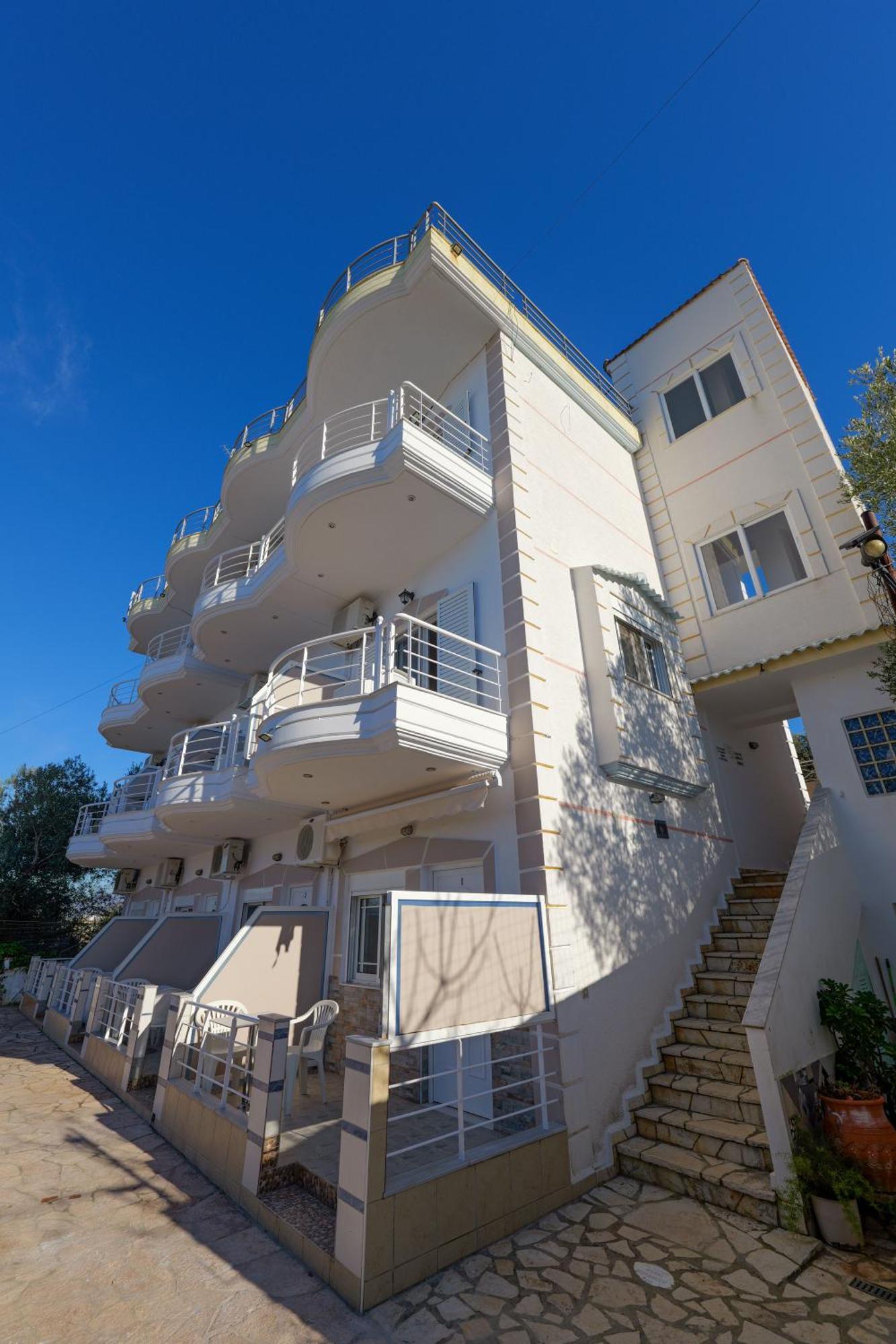 Seaview Apartaments Ksamil Esterno foto