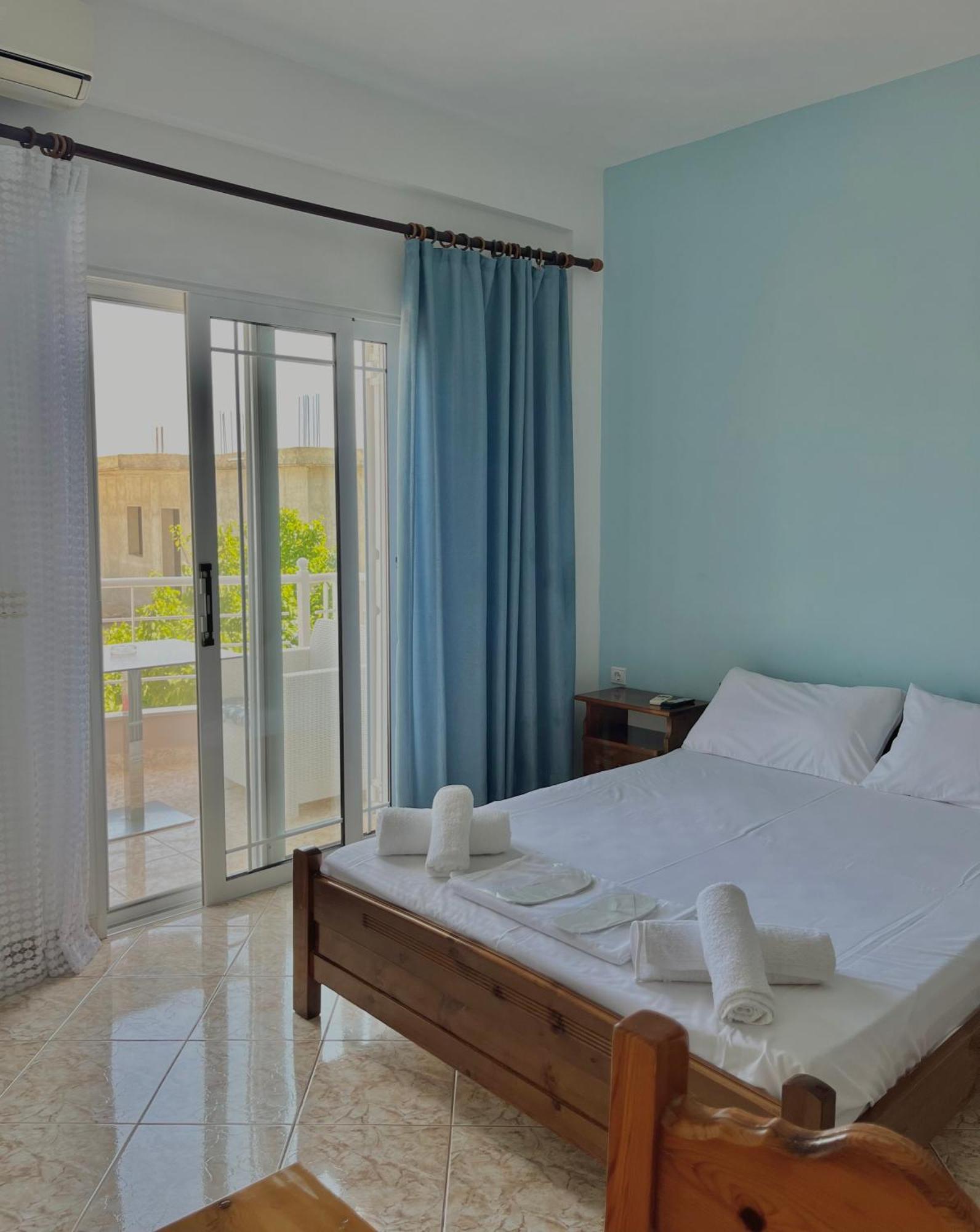 Seaview Apartaments Ksamil Esterno foto